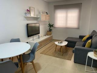 Apartament a Antonio Machado. Gran apartamento en torrevieja, 2 hab, 1 baño