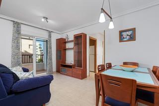 Apartament a Pueblo. Gran apartamento en guardamar, 2 hab, 2 baños