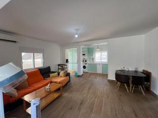 Chalet en Aguas Nuevas. Gran chalet adosado en torrevieja, 2 hab, 1 baño