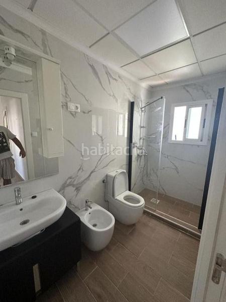 Foto aa96e945-a9ba-4b38-bbc2-671189c57316. Apartamento gran apartamento reformado en almoradi, 3 hab, 1 baño en Almoradí