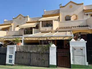 Maison jumelée à Los Balcones-Los Altos. Gran casa adosada en torrevieja, 2 hab, 2 baños