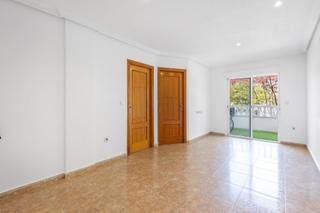 Appartement in Las Piscinas Naturales. Gran apartamento en torrevieja, 2 hab,  1baño