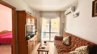 Apartament a Centro - Muelle Pesquero. Gran apartamento a 500 metros de la playa en torrevieja, 2 hab,