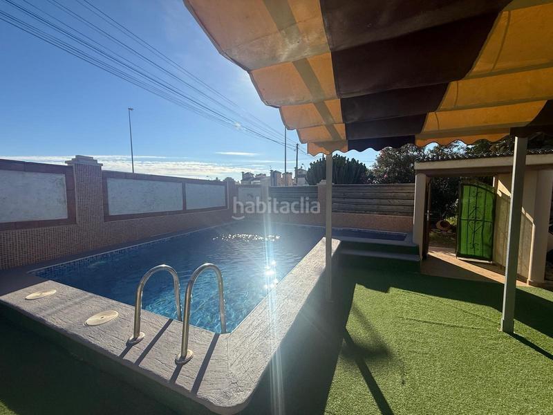 Foto d159b3e9-2713-418c-8c15-5cef92e65219. Chalet in La Florida Orihuela