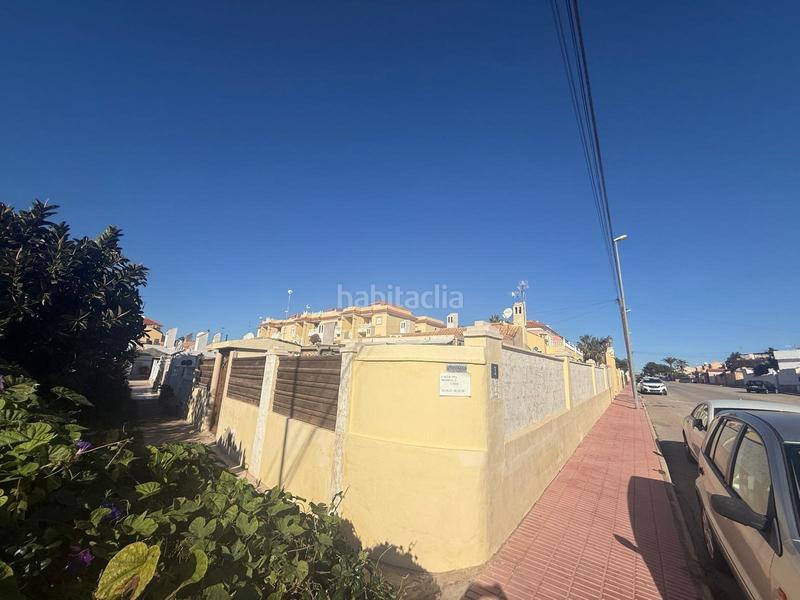 Foto e18ebc37-6da9-4f79-a5c2-a96b187972d4. Chalet in La Florida Orihuela