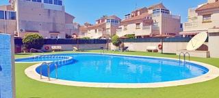 Dúplex a Zona Carrefour - Urbanizaciones. Gran dúplex en torrevieja, 2 hab, 1 baño, 1 aseo