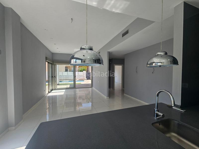 Foto 3d040bae-5562-4ec5-aacd-f7f0c12646b4. Chalet in Orihuela ciudad Orihuela