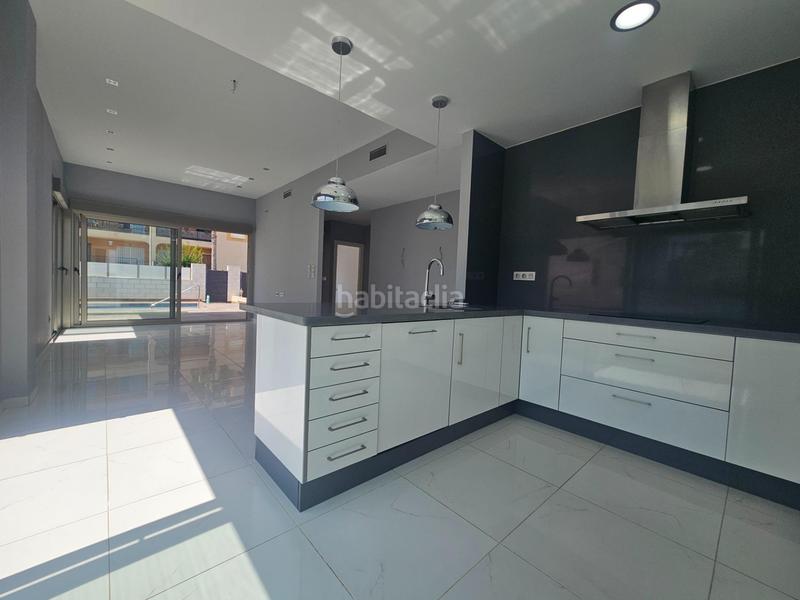 Foto 4e7f575c-c1a6-4e0b-8937-3e60279e6f63. Chalet in Orihuela ciudad Orihuela