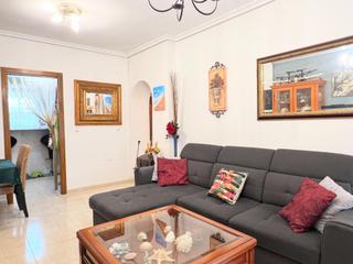 Casa a La Florida. Gran bungalow planta alta en torihuela cota, 2 hab, 2 baño