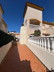 Haus in Aguas Nuevas. Gran bungalow en torrevieja, 3 hab, 2 baños