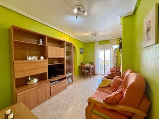 Apartament a El Molino. Gran apartamento en torrevieja, 2 hab, 1 baño