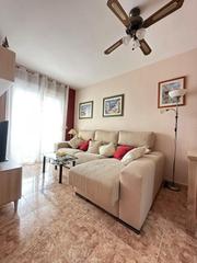 Apartament a Antonio Machado. Gran apartaemnto en torrevieja, 2 hab, 1 baño
