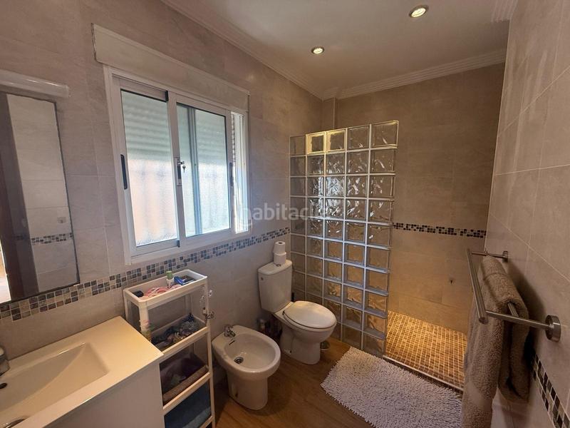 Foto 3361903f-c5ef-4739-99c4-1ca440232e80. Chalet gran chalet independiente costa, 3 hab, 2 baño en Orihuela