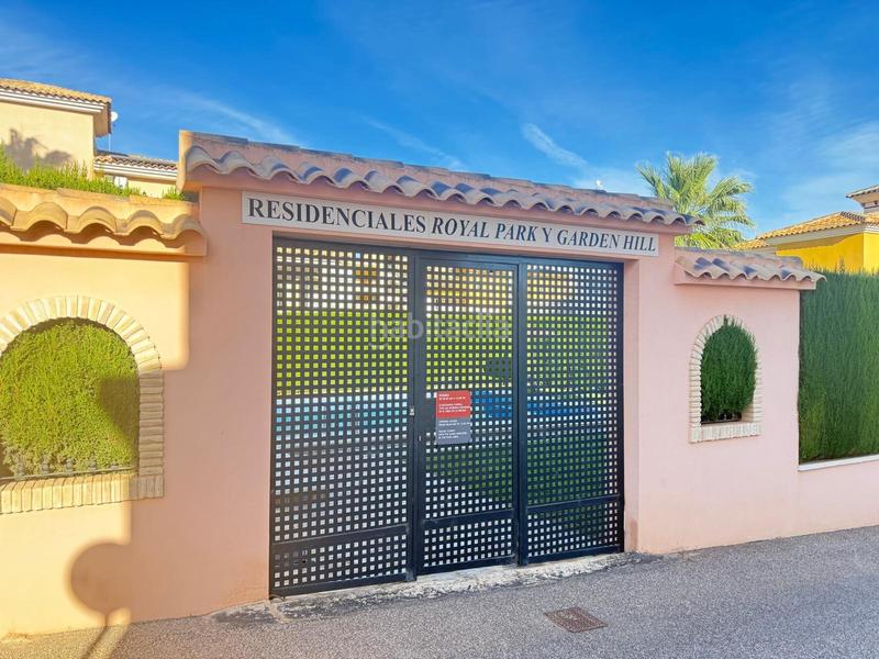 Foto 491cae43-7130-47a9-ae41-0c48b922afe4. Chalet gran chalet independiente costa, 3 hab, 2 baño en Orihuela