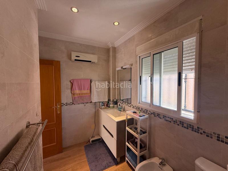 Foto b392ae0f-c01b-4b6a-95ec-fb5436246fca. Chalet gran chalet independiente costa, 3 hab, 2 baño en Orihuela