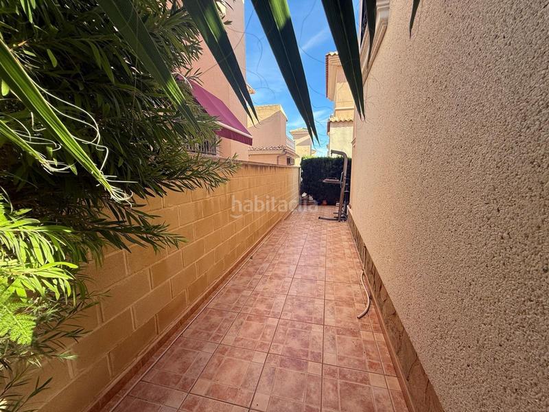 Foto b4e3e47a-cf17-4d39-94b4-40c7a3b4f6ab. Chalet gran chalet independiente costa, 3 hab, 2 baño en Orihuela