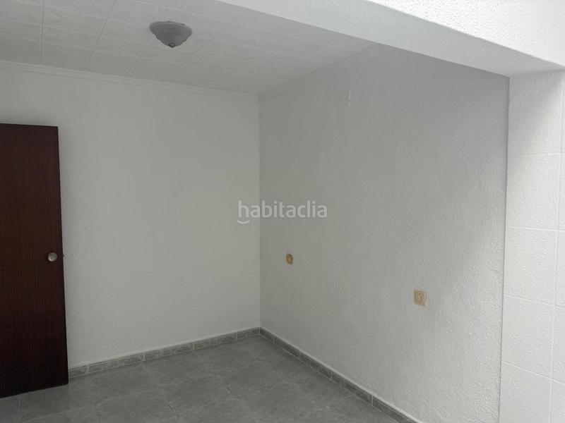 Foto 1edd430f-a8d0-4c23-87a4-759683e0d35f. Casa gran bungalow , 2 hab, 1 baño en Zona Carrefour - Urbanizaciones Torrevieja