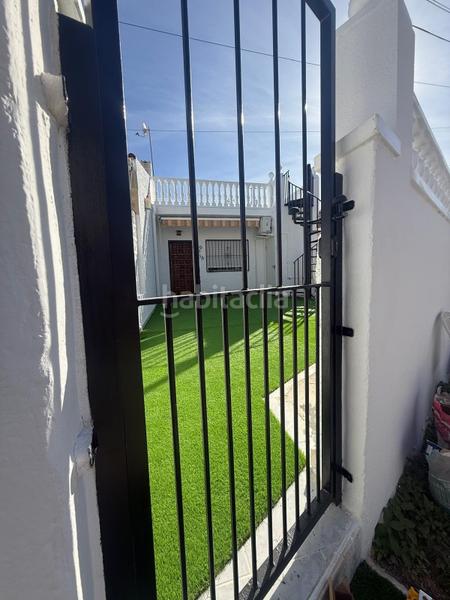 Foto 2b2c3e70-b58a-46c1-afd2-b2367b2975db. Casa gran bungalow , 2 hab, 1 baño en Zona Carrefour - Urbanizaciones Torrevieja