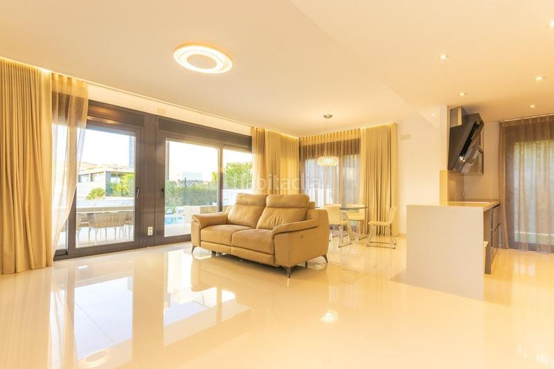 Foto 6a9258db-75b4-4484-ab11-102141234b70. Chalet in Campoamor Orihuela