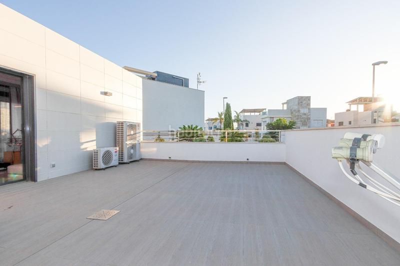 Foto 72e4cfce-199a-4a1a-8393-4c797aaa6bbb. Chalet in Campoamor Orihuela