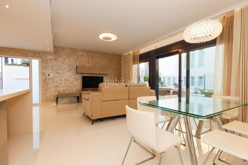 Foto 8c2a70af-9c7d-40ae-9eb3-c15b9e80acb6. Chalet in Campoamor Orihuela