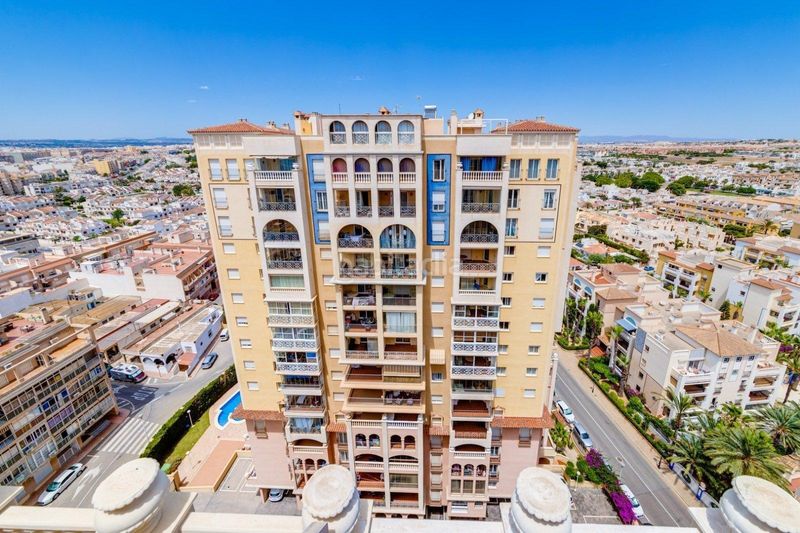 Foto 29549bb5-bc2b-46c7-a5ce-3a076796397a. Apartament a Cabo Cervera Torrevieja