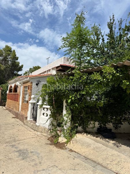Foto 376272a5-f7a1-466b-aae8-1d66076a90f6. Chalet gran chalet con piscina propia , 4 hab, 2 baños en Gandia
