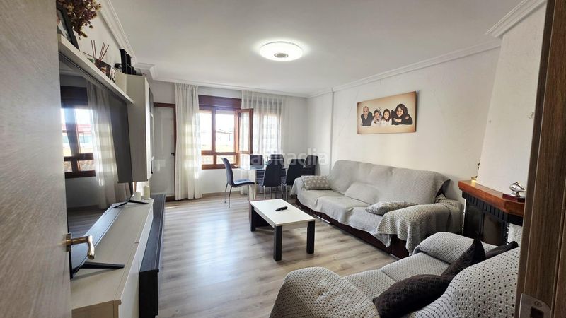 Foto b18f829a-af0f-4158-824c-c37e7750fe2f. Apartament a Almoradí