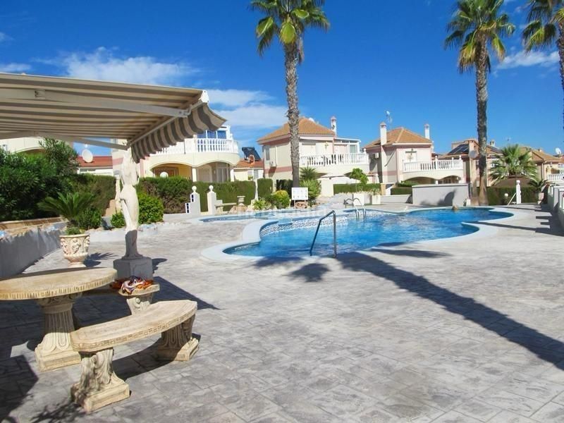 Foto d1abbfc7-a90a-480e-9a83-19ba0d5388eb. Chalet in Parque Acuático - Sector 25 Torrevieja
