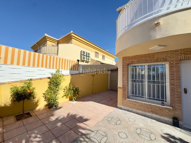 Foto 996fa064-d099-4b1a-9ee6-9ddbb0619c50. Casa adossada a Rojales