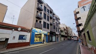 Appartement à Centro - Muelle Pesquero. Gran apartamento en torrevieja 2 hab, 1 baño