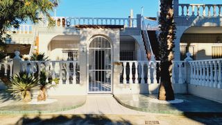 Casa adossada a Zona Carrefour - Urbanizaciones