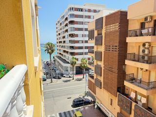 Apartamento en Los Europeos. Gran apartamento en torrevieja 2 hab, 1 baño