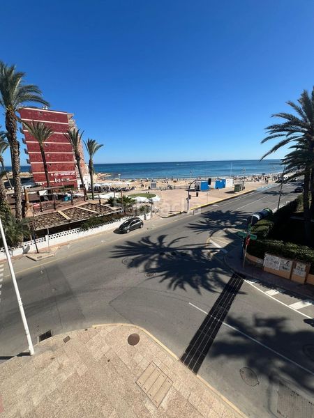 Foto c3de6dd8-bb21-464f-b89f-cd1c0fc40b8d. Àtic a Zona los Frutales Torrevieja