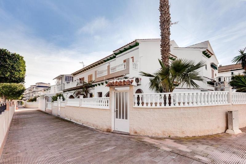 Foto c4399b1d-e241-419a-9fe0-0fe51f9a767d. Casa a Gaspar Perelló Torrevieja