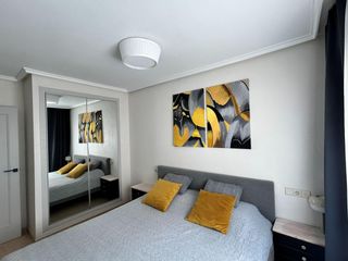 Apartament a El Molino. Apartamento en torrevieja centro  2 hab, 1 baño, piscina
