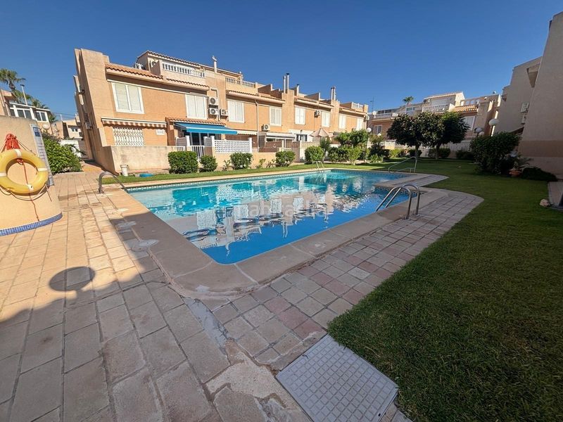 Foto b9c38a8c-16fb-4442-a53d-3475237e6aae. Casa a Zona los Frutales Torrevieja