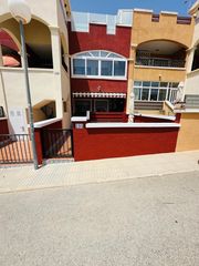Chalet in Los Balcones y los Altos. Gran chalet en orihuela costa 2 hab, 2 baños