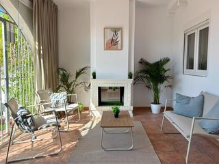 Semi detached house in La Florida. Adosado totalmente reformado en playa flammenca  3 hab, 1 baño