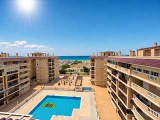 Apartment in Los Europeos. Viñamar 7  la mata torrevieja 1 hab, 1 baño, vistas abiertas, ga