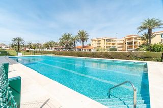 Apartament a Punta Prima. Gran apartamento en torrevieja 2 hab, 2 baños