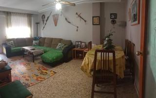 Piso en El Pilar. Espacioso piso de 4 habitaciones