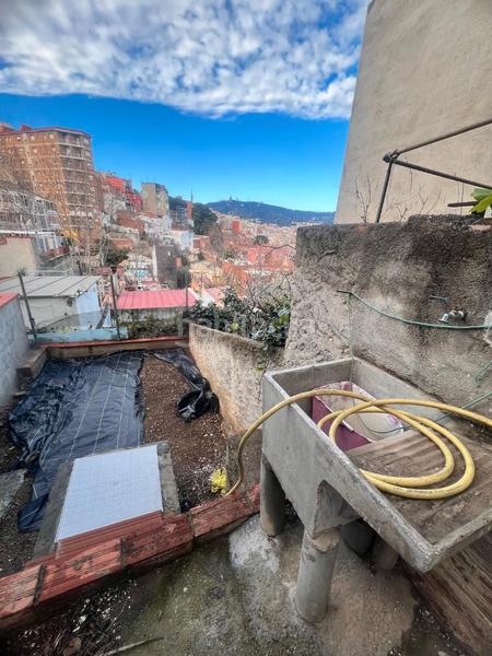 Foto f334f601-2c4c-4e60-9f9c-d8b2058bdcd9. Terreno residencial en La Font d´en Fargues Barcelona