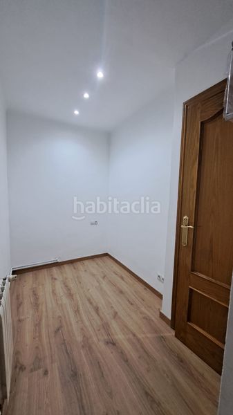 Foto d9490d49-7051-4d0e-8d9d-a03c0ddd51e2. Pis amb calefacció a Carmel Barcelona