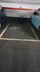 Aparcament cotxe a Carrer de Santaló