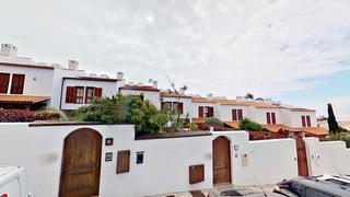 Maison jumelée à La Quinta. En la quinta por detrás del hotel