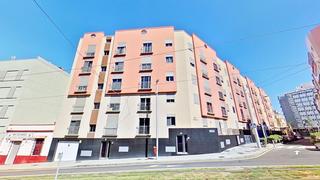 Pis a Buenavista - Chapatal. Avenida islas canarias, justo enfrente de la farmacia