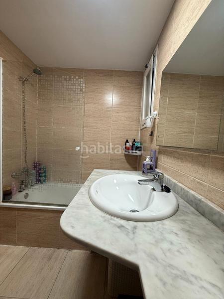 Foto b97b6614-7e49-4747-b241-0ca21423851e. Piso precioso y luminoso piso con trastero y parking opcional. listo para entrar a vivir en Badalona