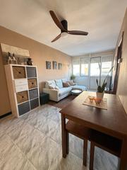 Location Appartement à Besòs - Maresme. Encantador y luminoso piso en alquiler en la rambla prim, barrio