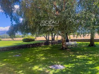Rent Duplex in Del pont. Dúplex en sant martí daravó  agosto